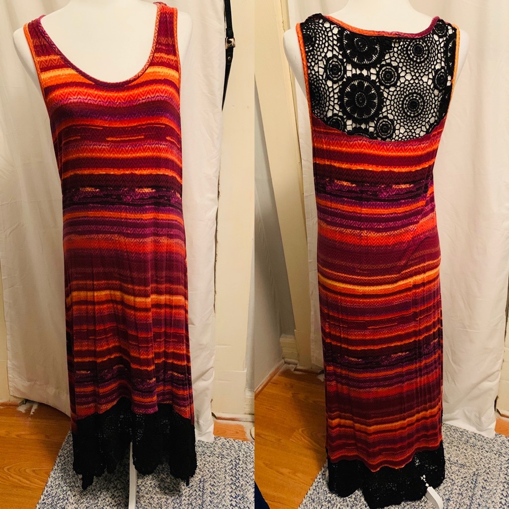 🆑👗Maxi Dress with Black Lace Accent